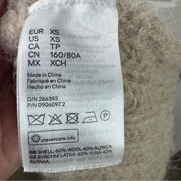 H&M Alpaca Wool Blend Cropped Cardigan Sweater Chunky Knit Oversized Women's XS - Picture 11 of 13